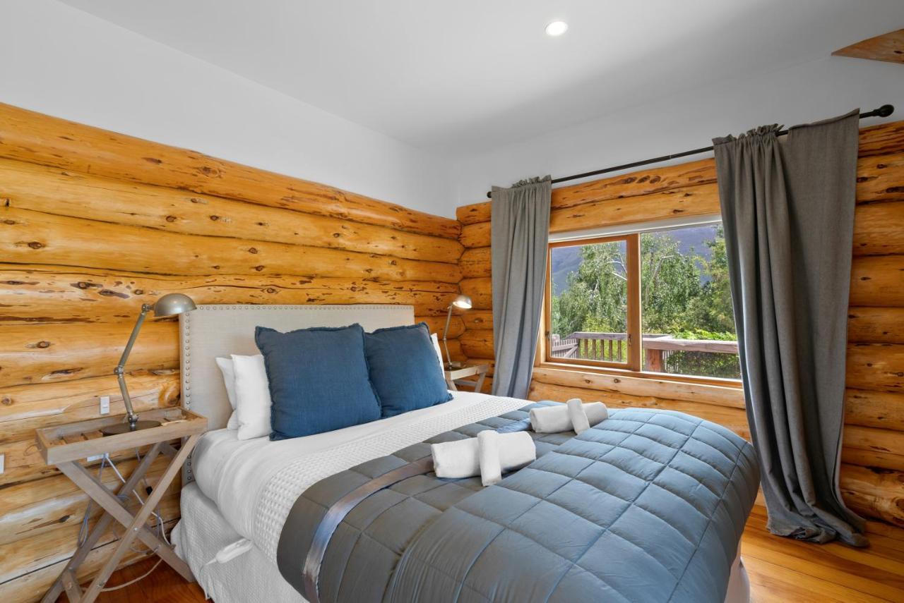 The Log House Villa Wanaka Bagian luar foto