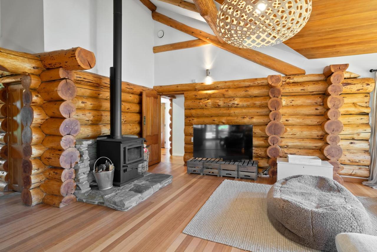 The Log House Villa Wanaka Bagian luar foto