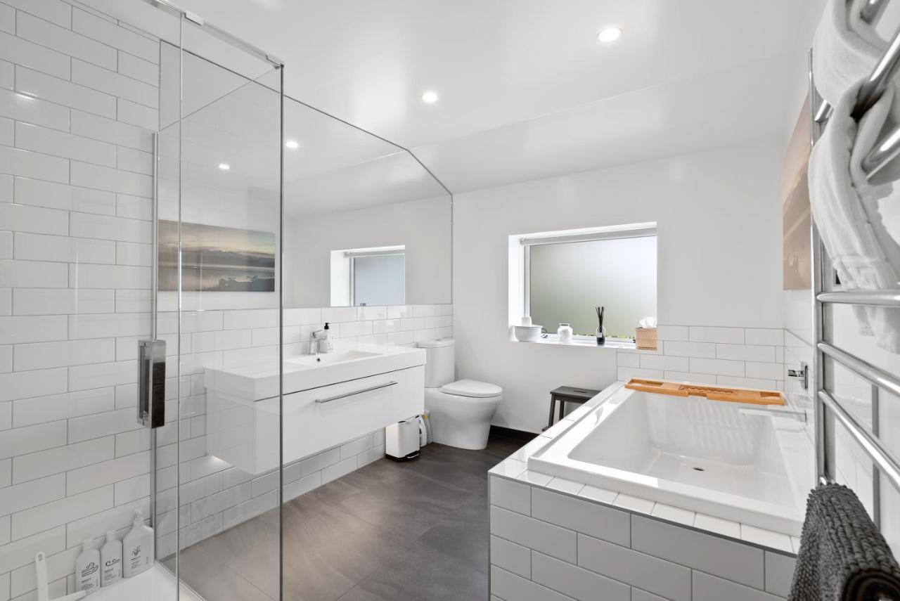 The Log House Villa Wanaka Bagian luar foto