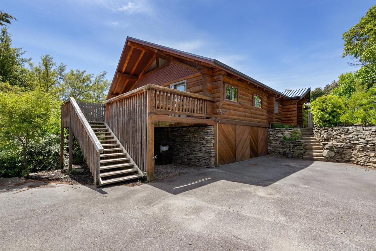 The Log House Villa Wanaka Bagian luar foto